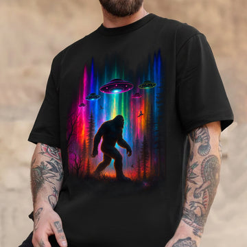 Bigfoot UFO Aurora T-Shirt – Psychedelic Sasquatch Forest Night Graphic Tee, Neon Alien Encounter Outdoor Apparel