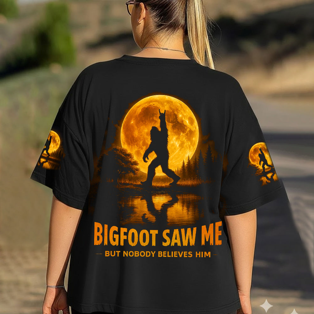 Bigfoot Saw Me T-Shirt – Funny Sasquatch Moonlight Forest Graphic Tee, Vintage Outdoor Humor Apparel