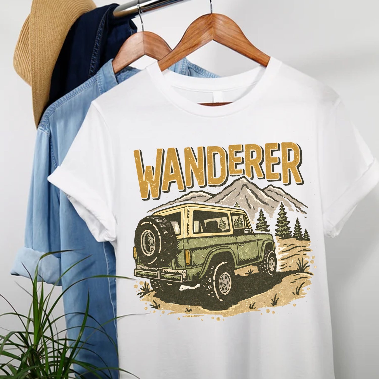 Wanderer Off-Road Adventure T-Shirt – Vintage Outdoor Jeep Graphic Tee